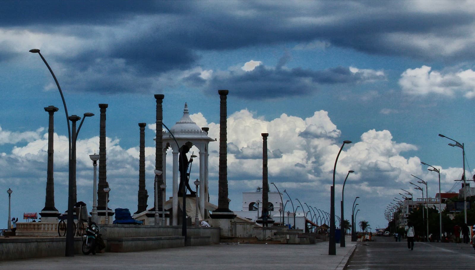 Gandhi statue on the seafront promenade, Pondicherry